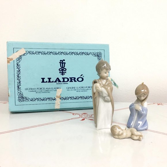 Lladro Mini "Holy Family" Nativity/Ornament Set - Retired - In Box - Picture 1 of 6